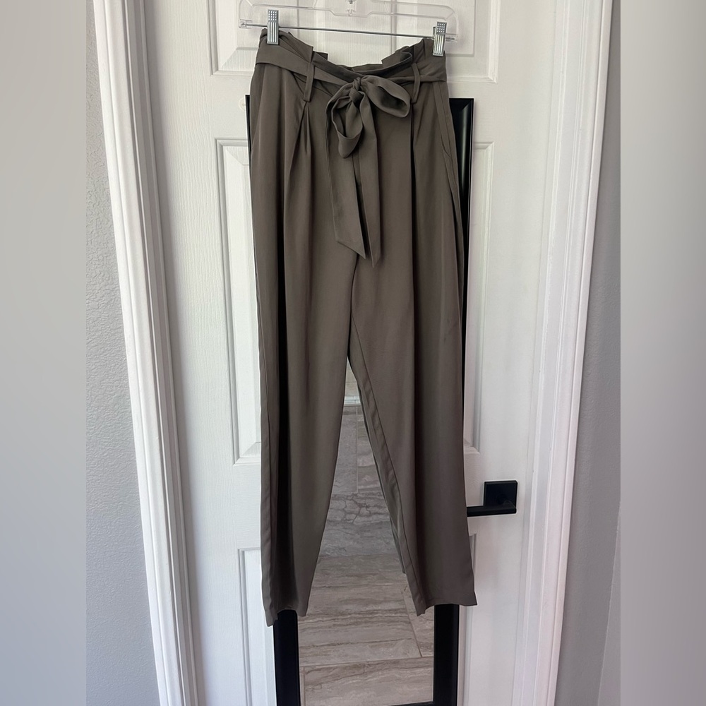 Socialite Pants, olive green, medium.